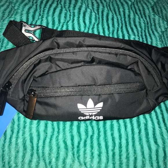 Adidas Fanny Pack - Picture 1 of 6